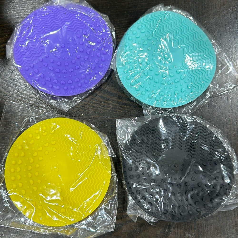 Silicone Makeup Brush Cleaner Pad lot of 4
